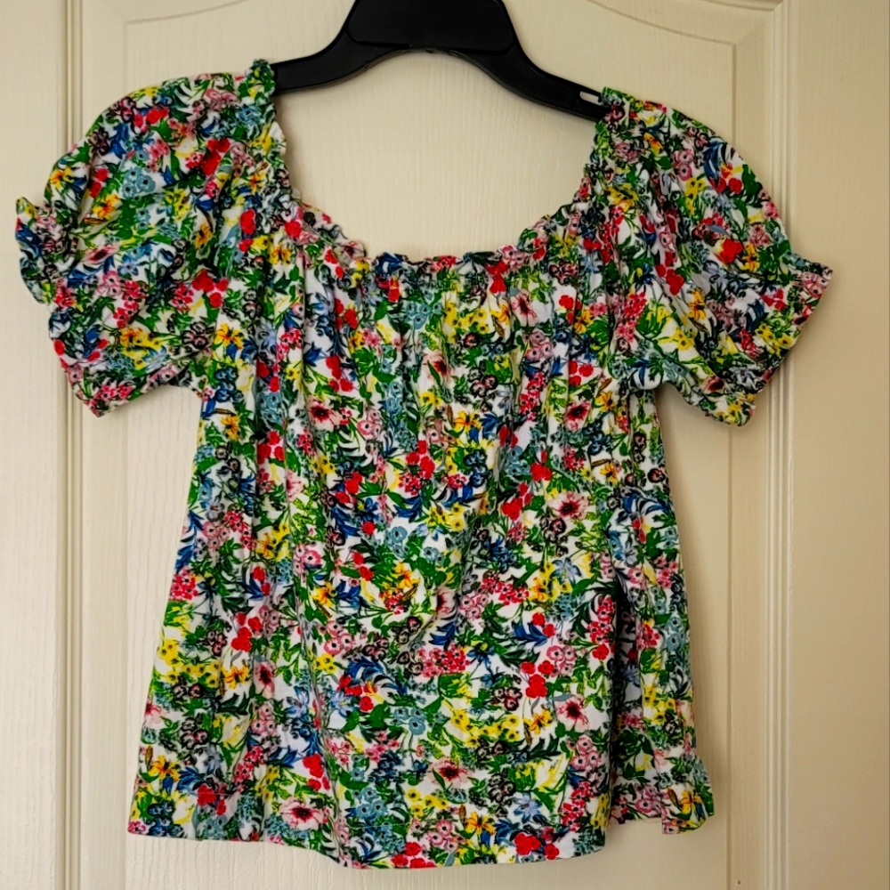 🤩HOST PICK🤩 - H&M - Floral top (M)